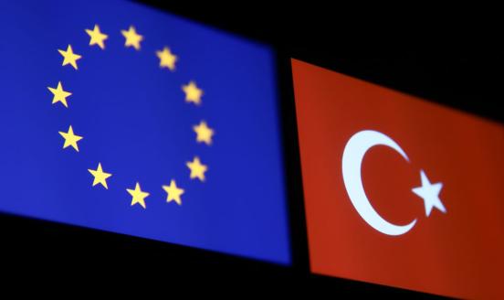 EU & Turkiye flags